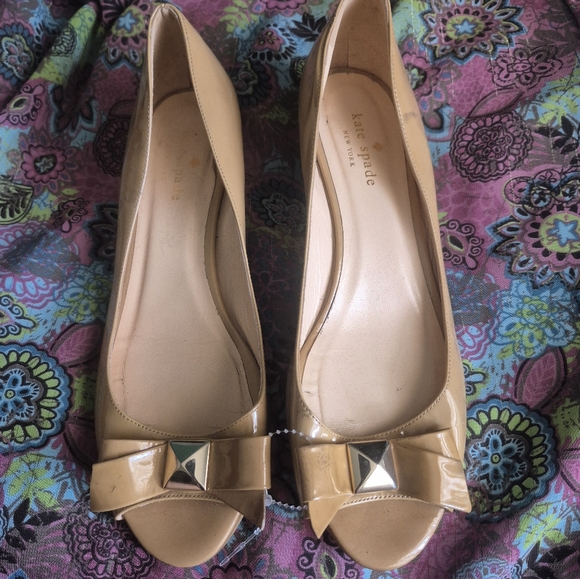 Kate Spade Beige/Caramel Leather Womens Theresa Open Toe Wedge Pumps Siz… - Picture 9 of 14